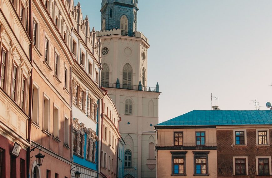 street, buildings, town-6213240.jpg